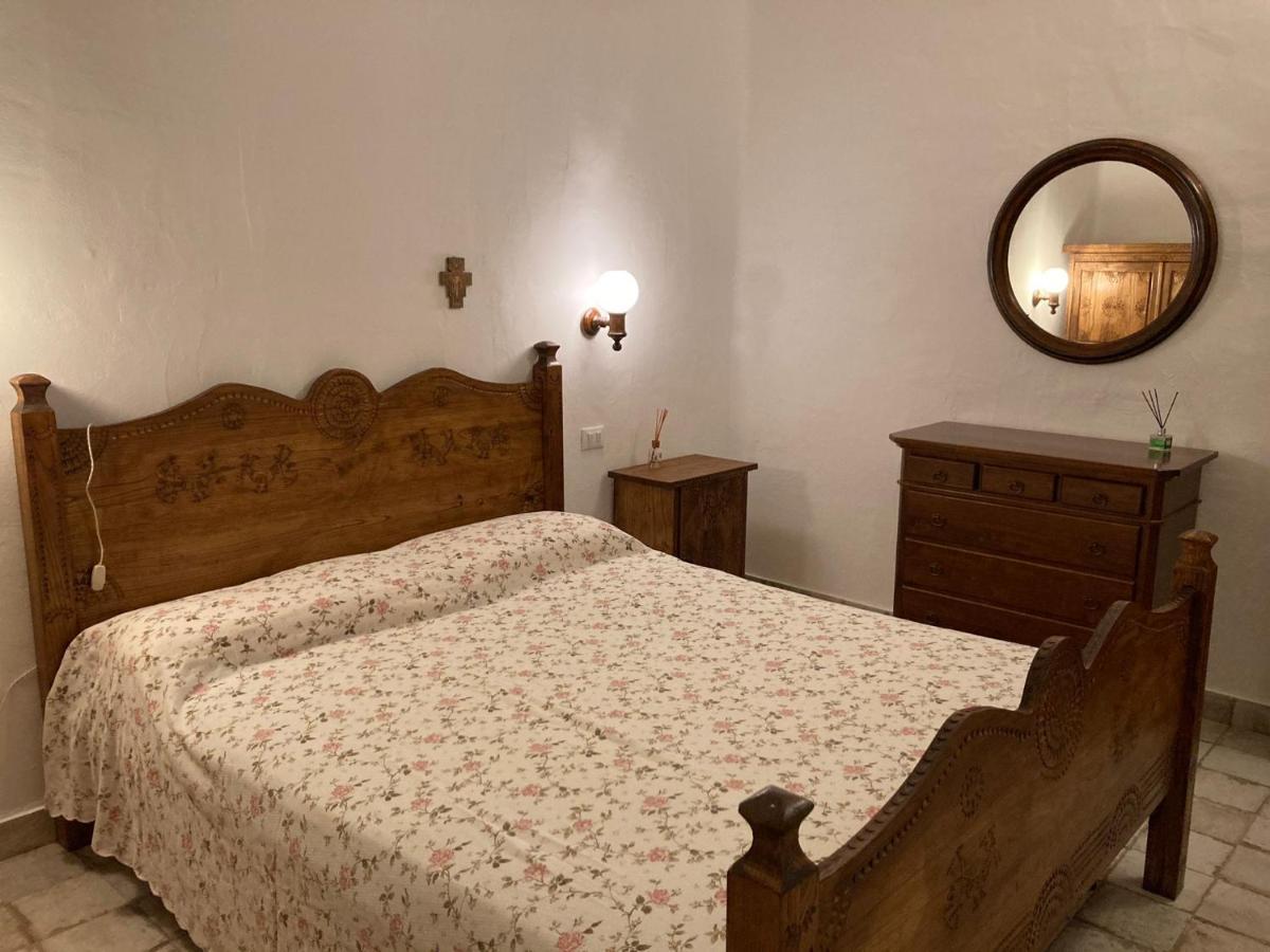 Villa Serena Porto Columbu - Perd'E Sali Extérieur photo